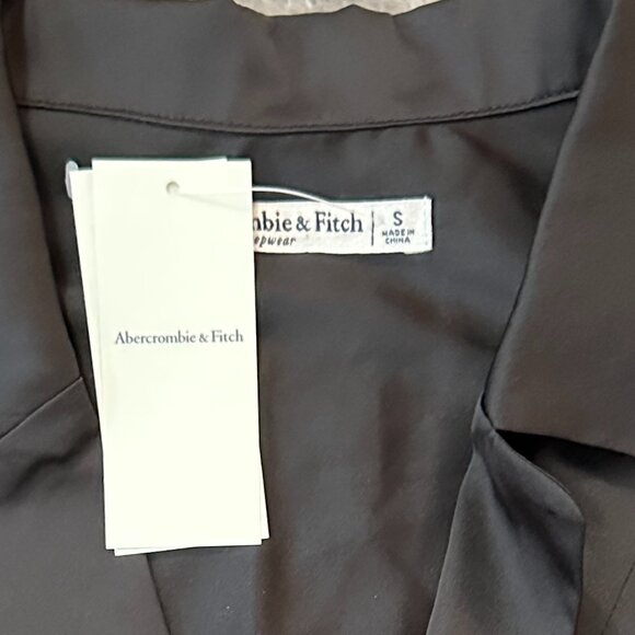 NWT Abercrombie & Fitch Black Satin Lace Long Sleeve Top Blouse Women's SMALL - Picture 3 of 5